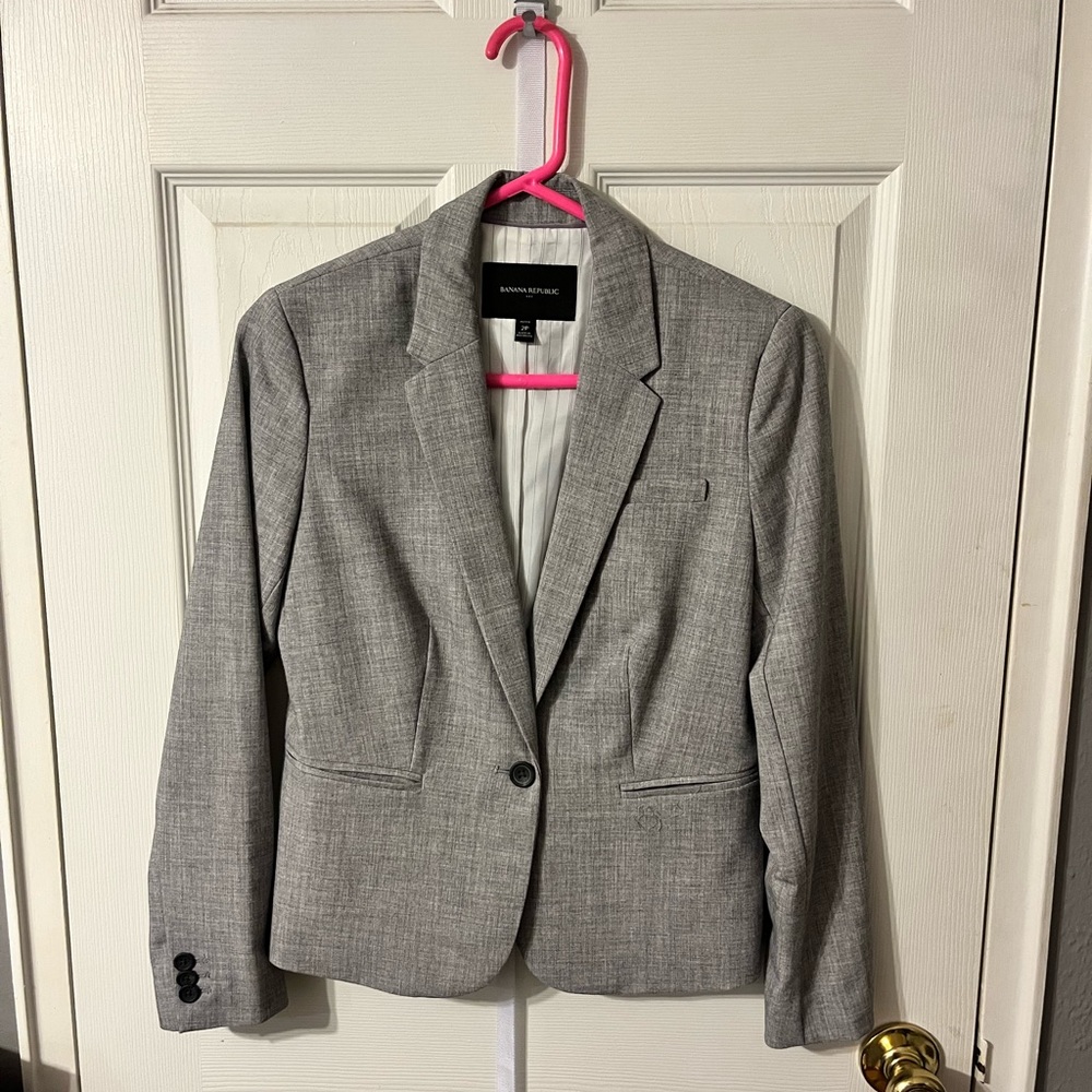 Women’s Banana Republic light grey blazer